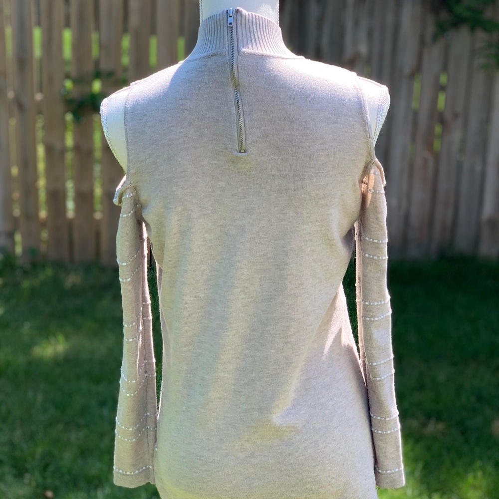 All At Once Cold Shoulder Top - Picture 3 of 4